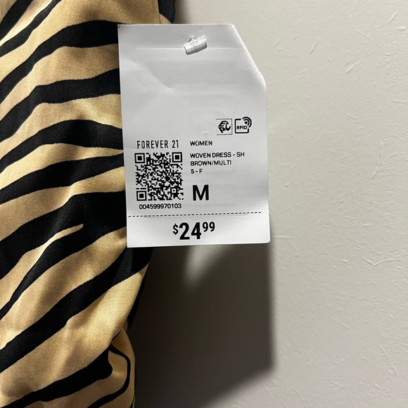 Black and Beige Zebra print dress - Picture 4 of 5